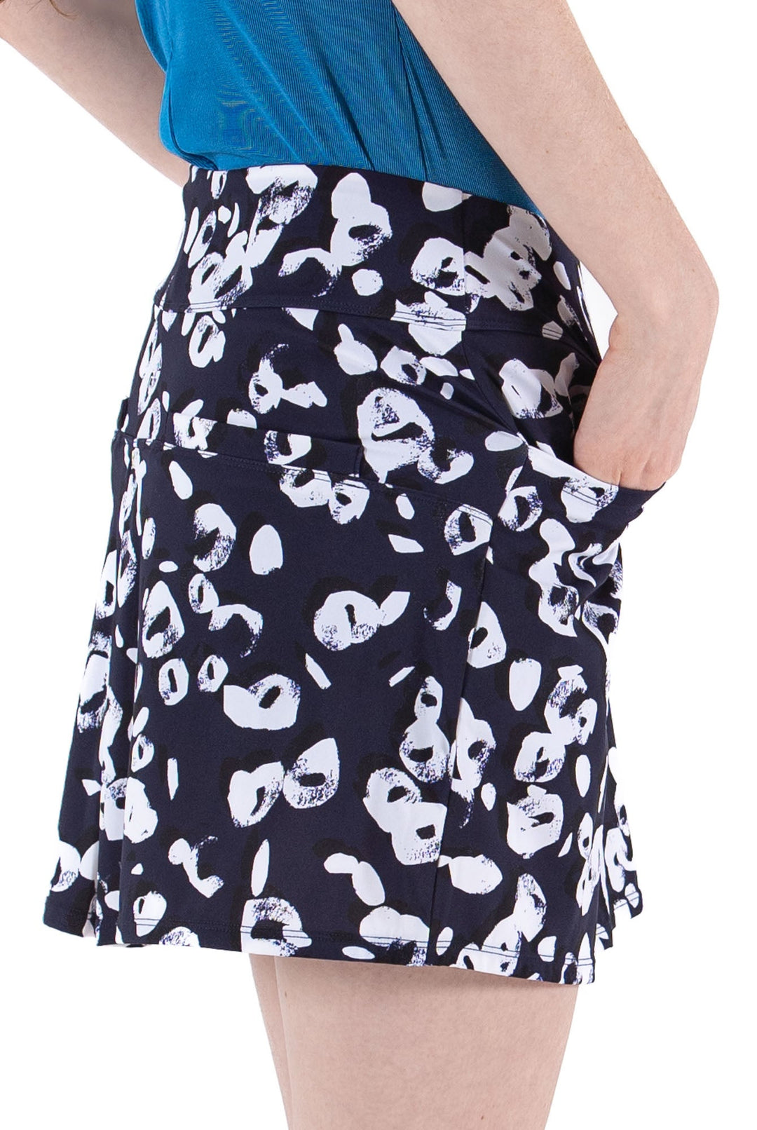 Foray Golf Inky Leopard Skort