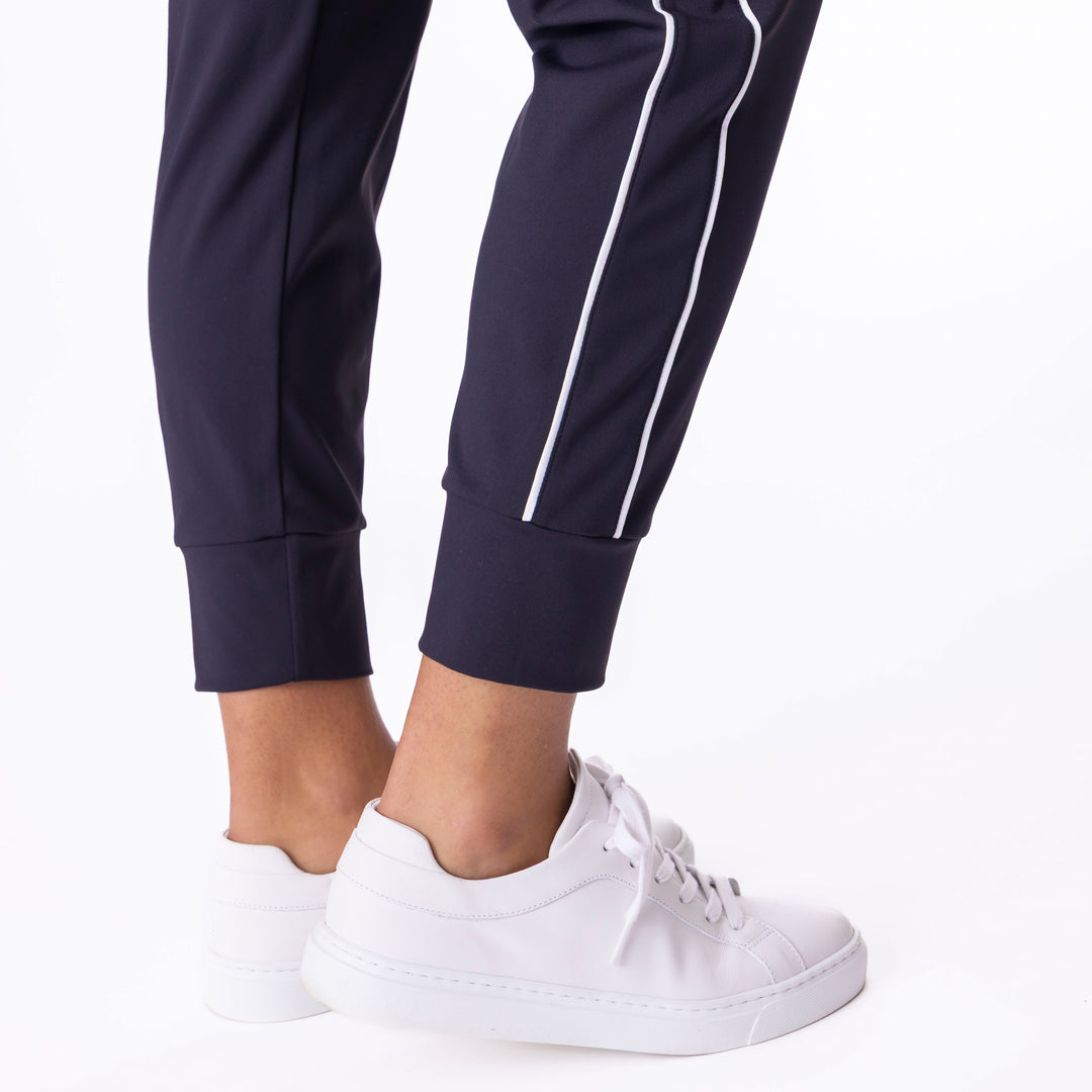 BelynKey Fairbanks Slim Onyx/Chalk Jogger