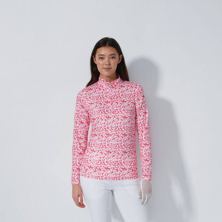 Daily Sports Sheermotion Leo Coral Long Sleeve Mock