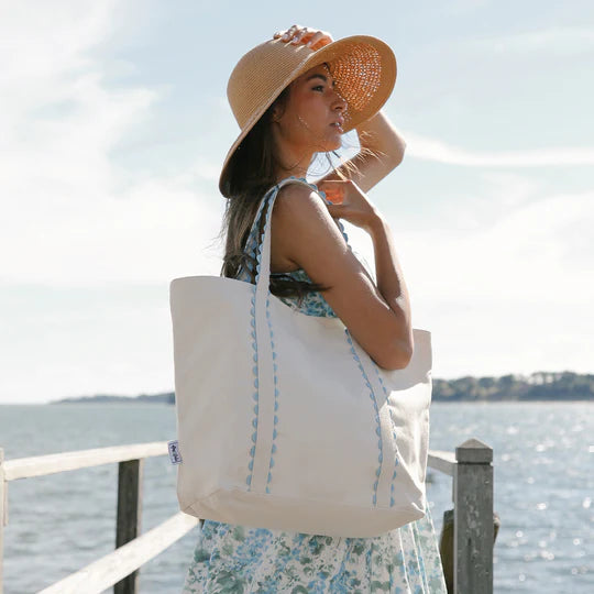 Ame &amp; Lulu Nantucket Canvas Scallop Beach Tote
