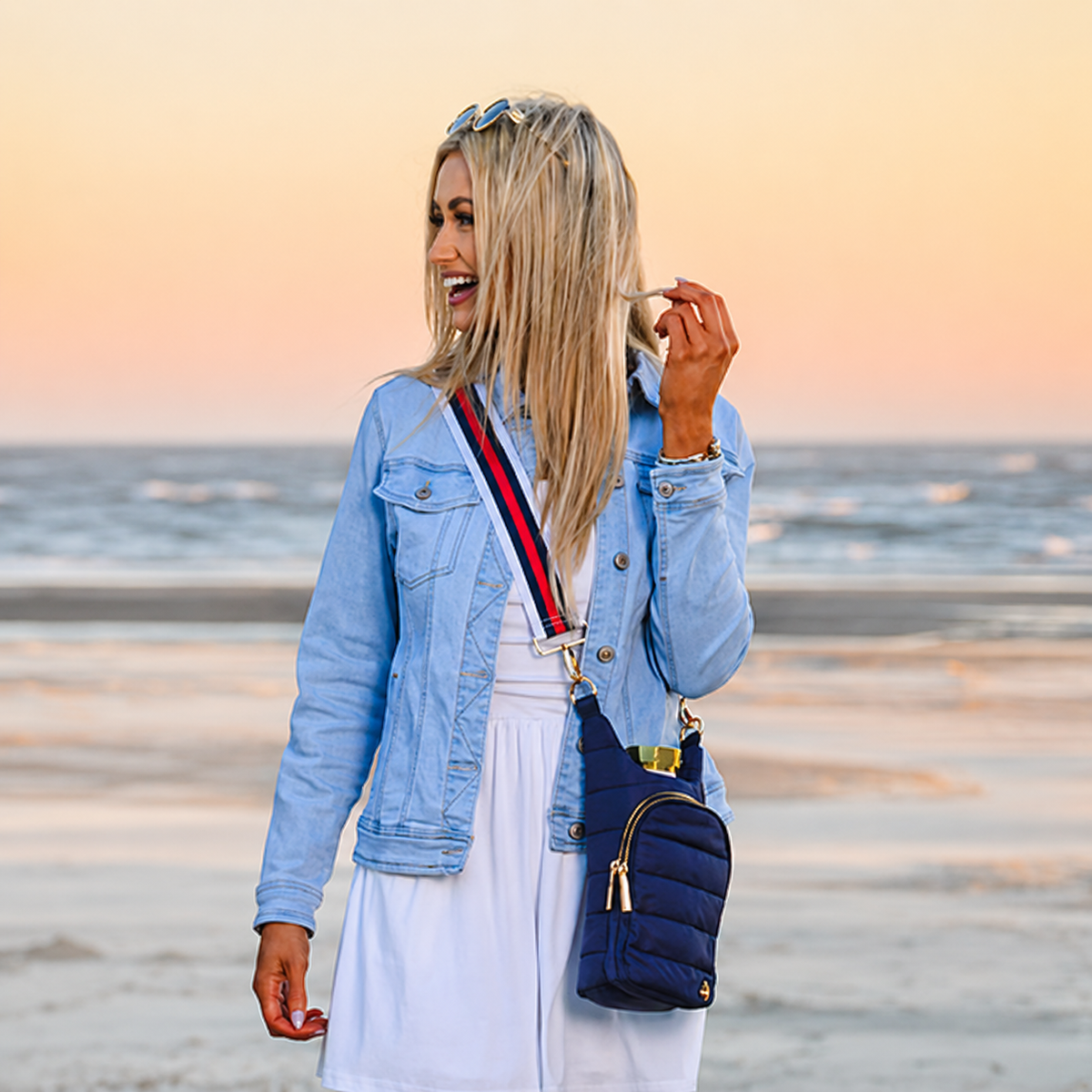 WanderFull Classic Matte Navy HydroBag® with Red/White Strap