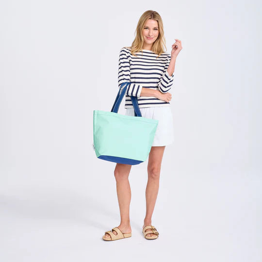 Ame &amp; Lulu Classic Surfside Nylon Totes