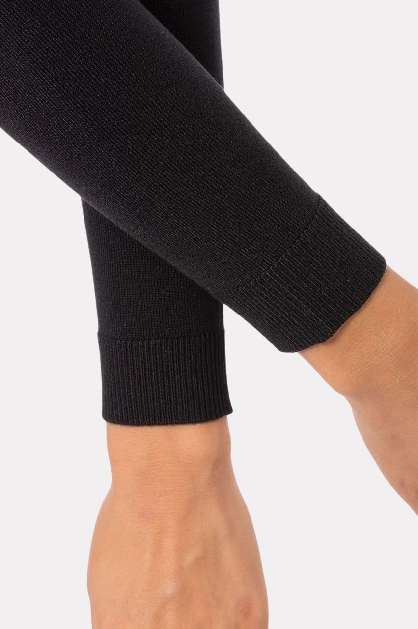 Golftini Stretch Black V-Neck Sweater