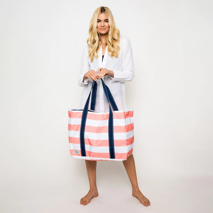 Ame &amp; Lulu Classic Sun &amp; Sea Solid Nylon Tote